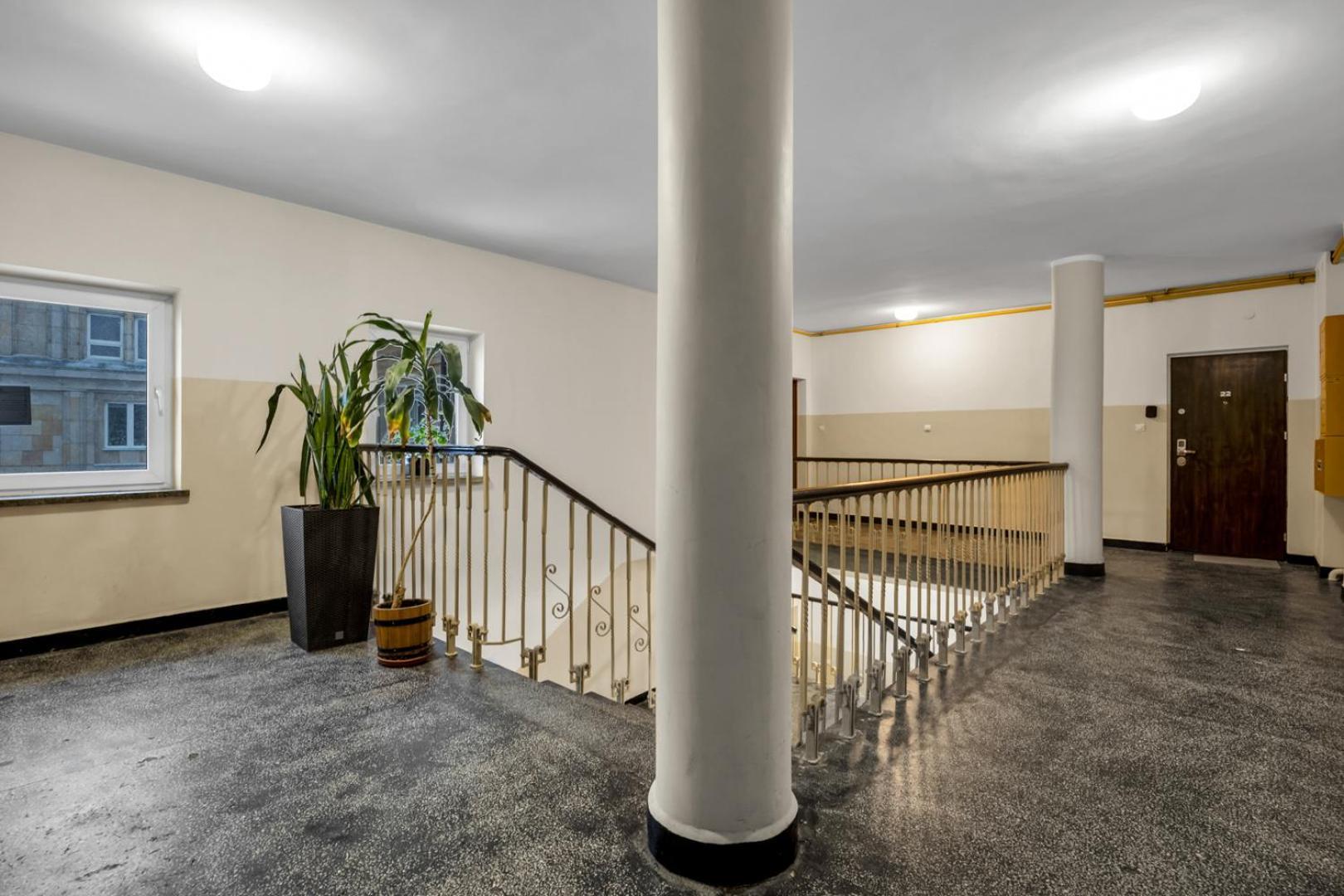 Metro Politechnika 3-Bedroom Apartment Варшава Экстерьер фото